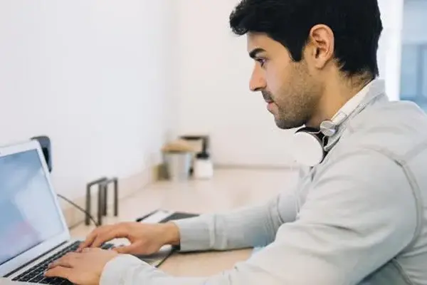 Como fazer consultas de serviços pela internet