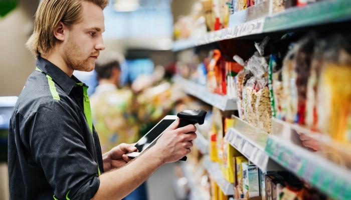 How to Invest in the U.S. Retail Sector: A Complete Beginner’s Guide