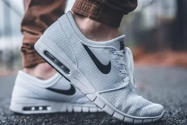 Tênis Nike de forma gratuita: entenda como funciona o benefício (e como garantir o seu)