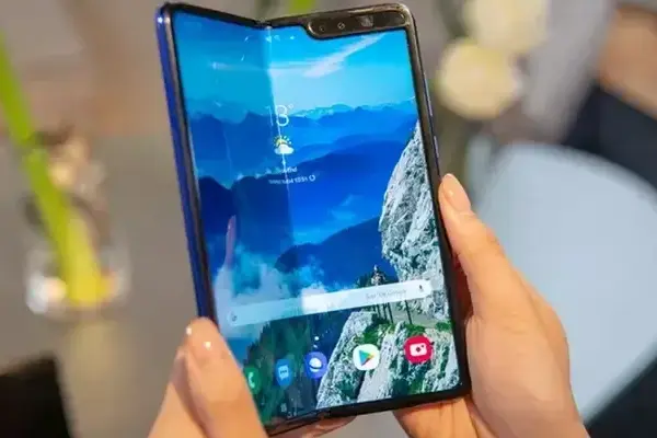 Smartphone dobrável: como funciona e novidades do modelo