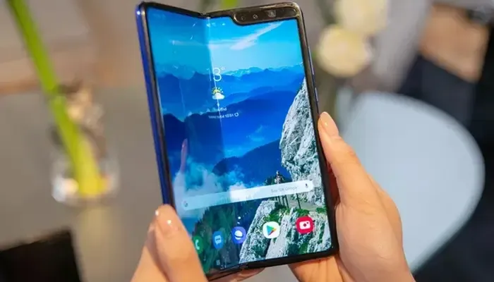 Smartphone dobrável: como funciona e novidades do modelo